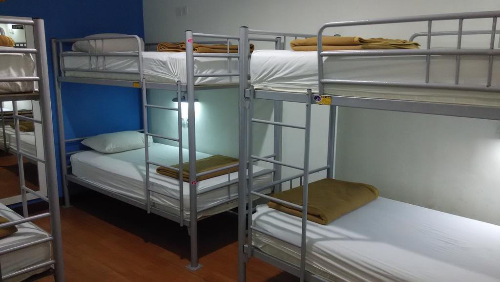 Cx Hostel Kuta Raya Zewnętrze zdjęcie
