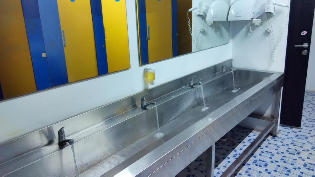 Cx Hostel Kuta Raya Zewnętrze zdjęcie