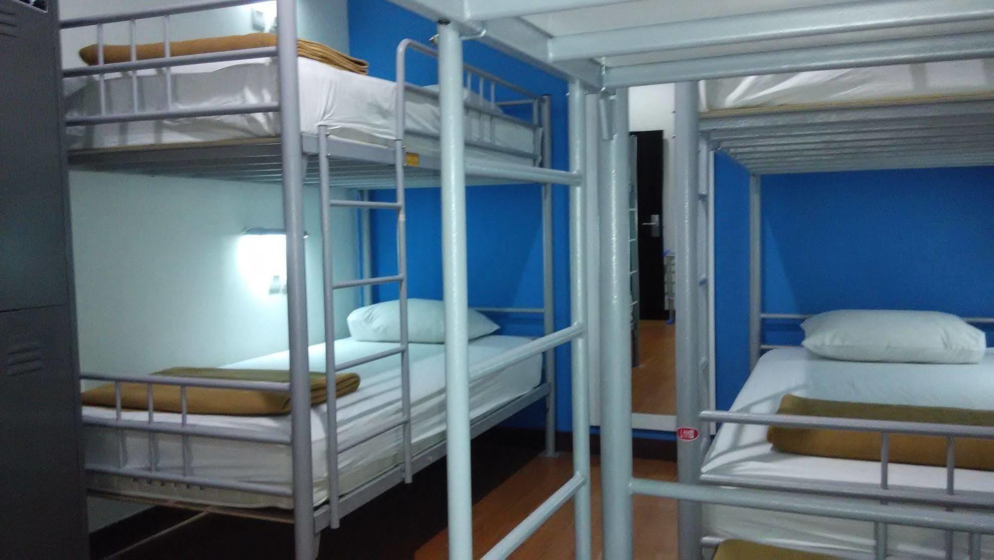 Cx Hostel Kuta Raya Zewnętrze zdjęcie