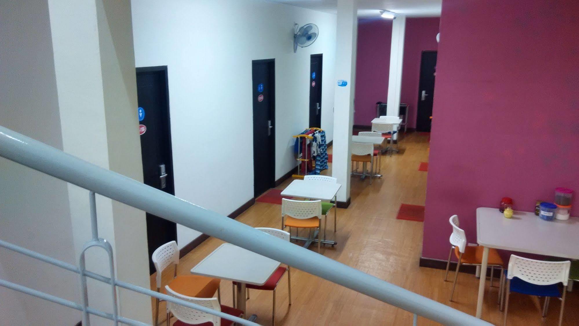 Cx Hostel Kuta Raya Zewnętrze zdjęcie